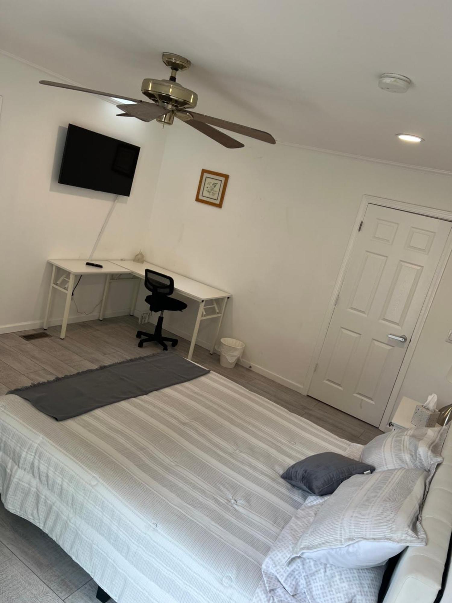 Cozy Private Suite 5 Min From Saint Francis Hospital And Woodland Hills Mall Tulsa Luaran gambar