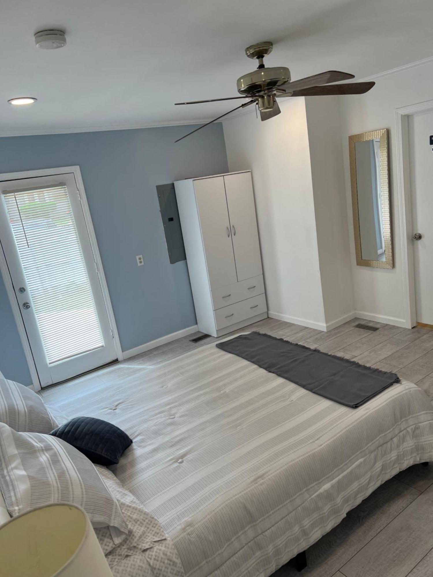 Cozy Private Suite 5 Min From Saint Francis Hospital And Woodland Hills Mall Tulsa Luaran gambar